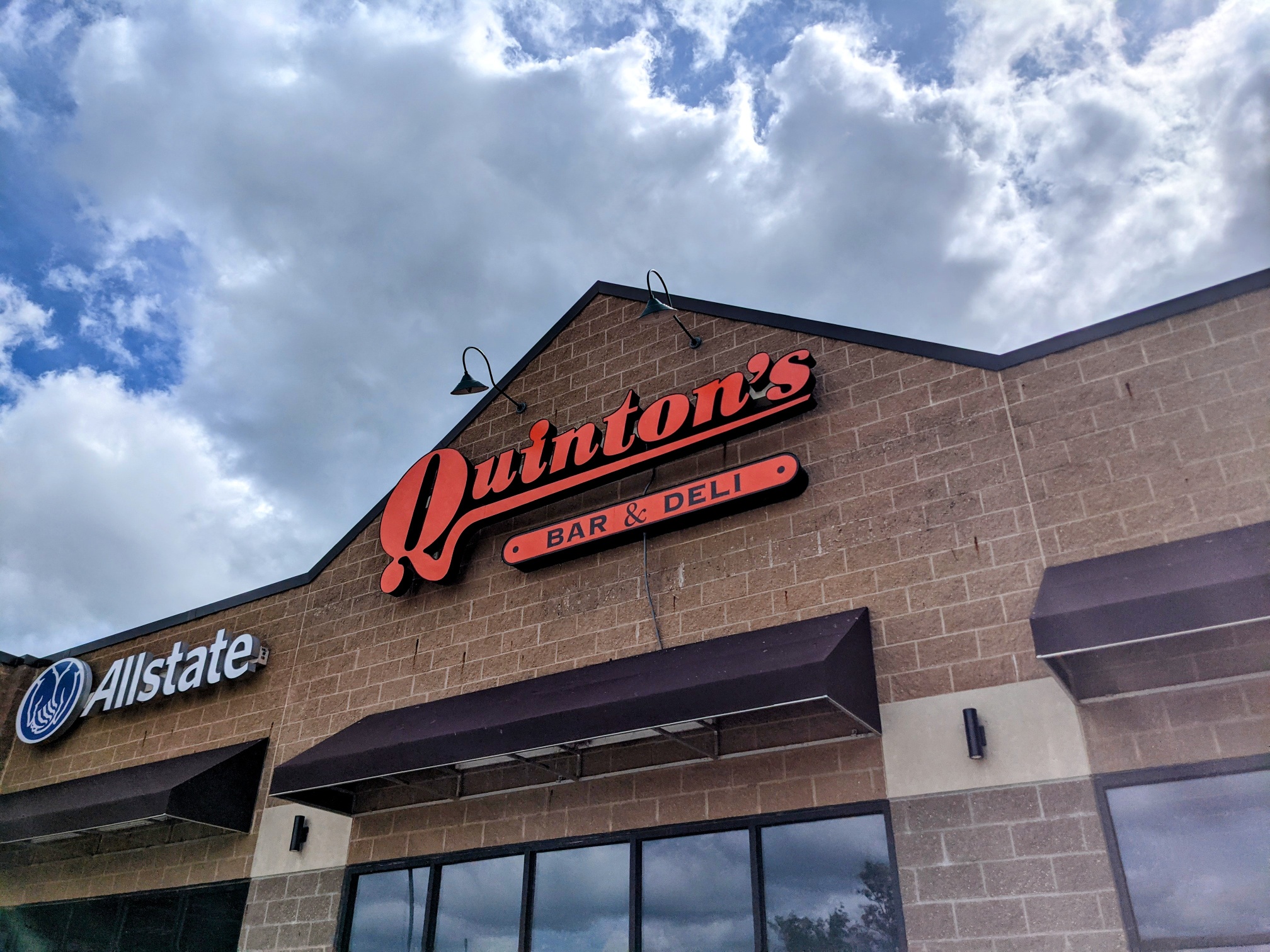 Quinton’s Bar & Deli C Street
